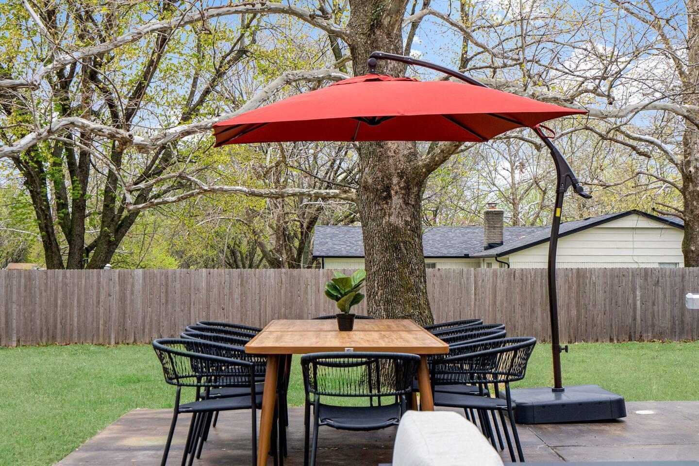 Outdoor dining area with seating for the whole group
